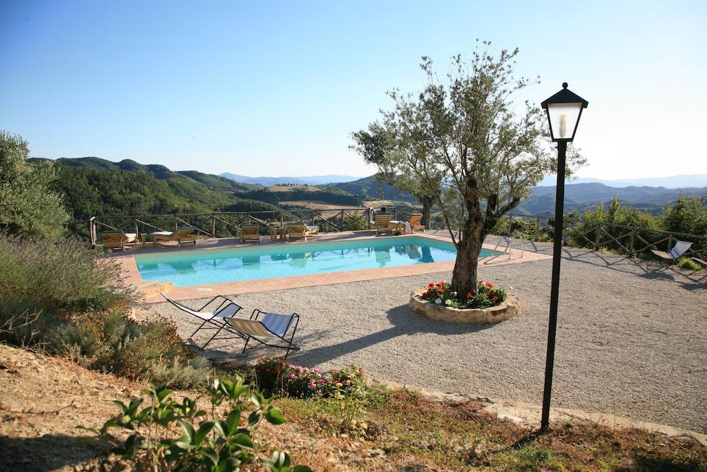 Agriturismo Monte Valentino Pietralunga  Bagian luar foto