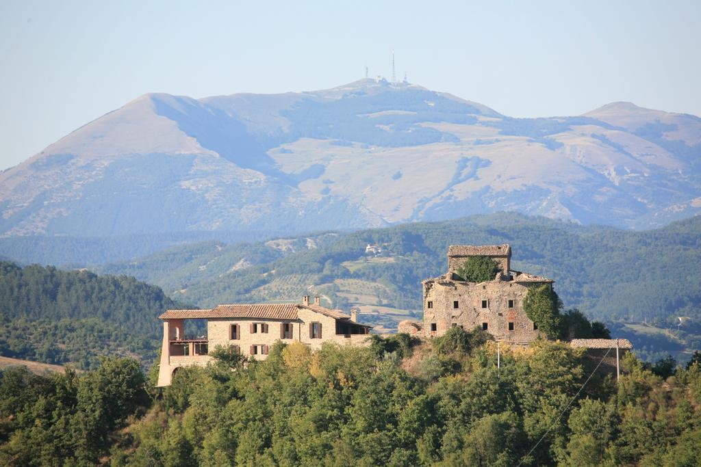 Agriturismo Monte Valentino Pietralunga  Bagian luar foto